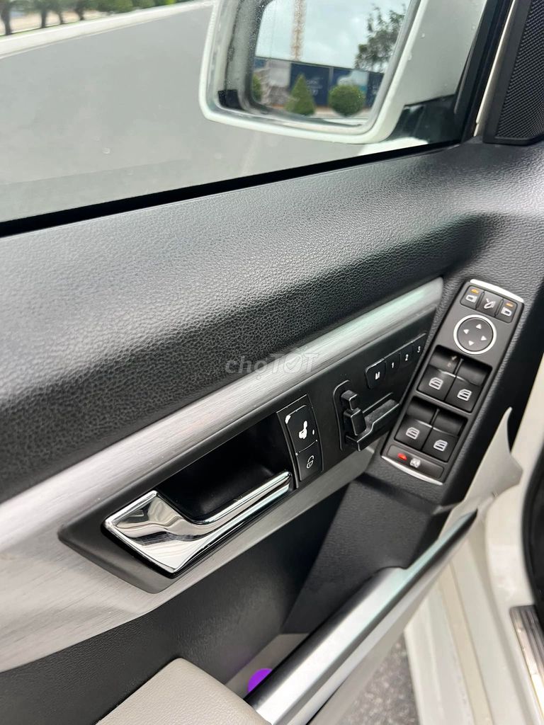 Mercedes GLK300 2010 Trắng 93000 km. Mua bán Ô tô tại Quận Gò Vấp Tp Hồ Chí Minh được đăng bởi Quang hình 5