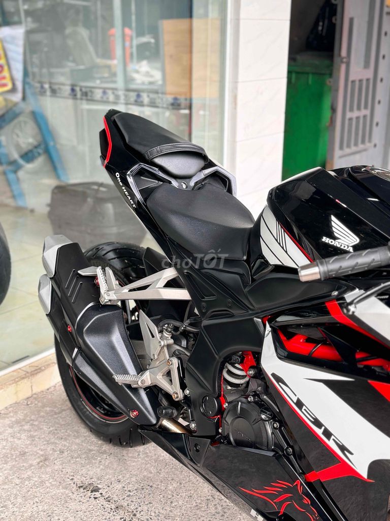 Cần bán Honda CBR250RR 2020 Abs Biển 66 9 chủ. Mua bán Xe máy tại Quận Bình Tân Tp Hồ Chí Minh được đăng bởi Việt Motor Bình Tân hình 3