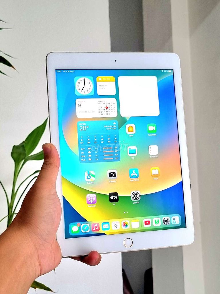 iPad Gen 5 cho bé học tập và giải trí tốt. Mua bán Máy tính bảng tại Quận Hải Châu Đà Nẵng được đăng bởi Lộc Roy hình 1