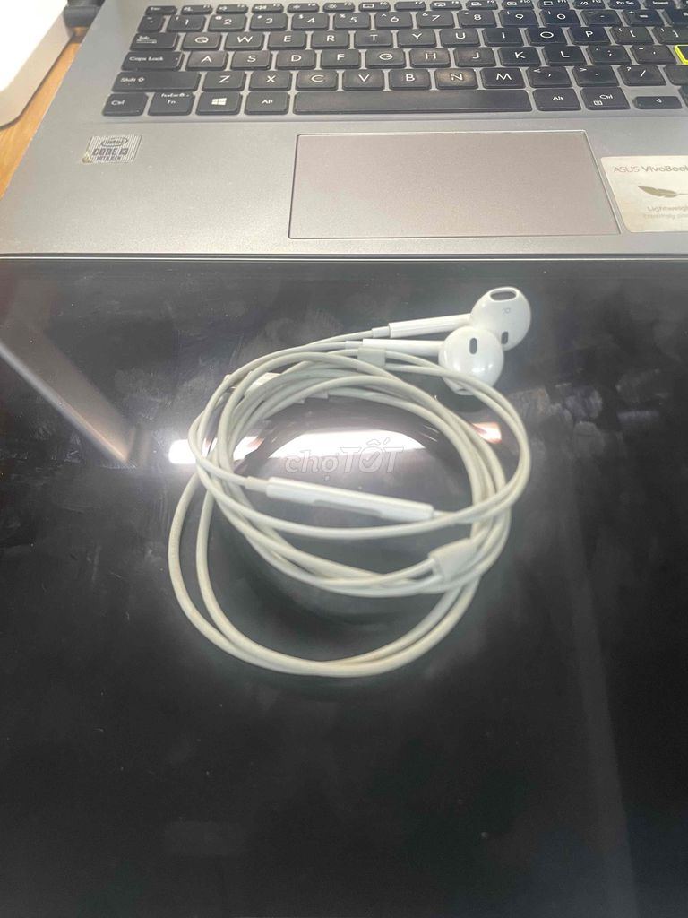 Tai nghe có dây Apple Trắng chân lightning. Mua bán Tivi, Âm thanh tại Quận Hà Đông Hà Nội được đăng bởi Nhân  hình 1