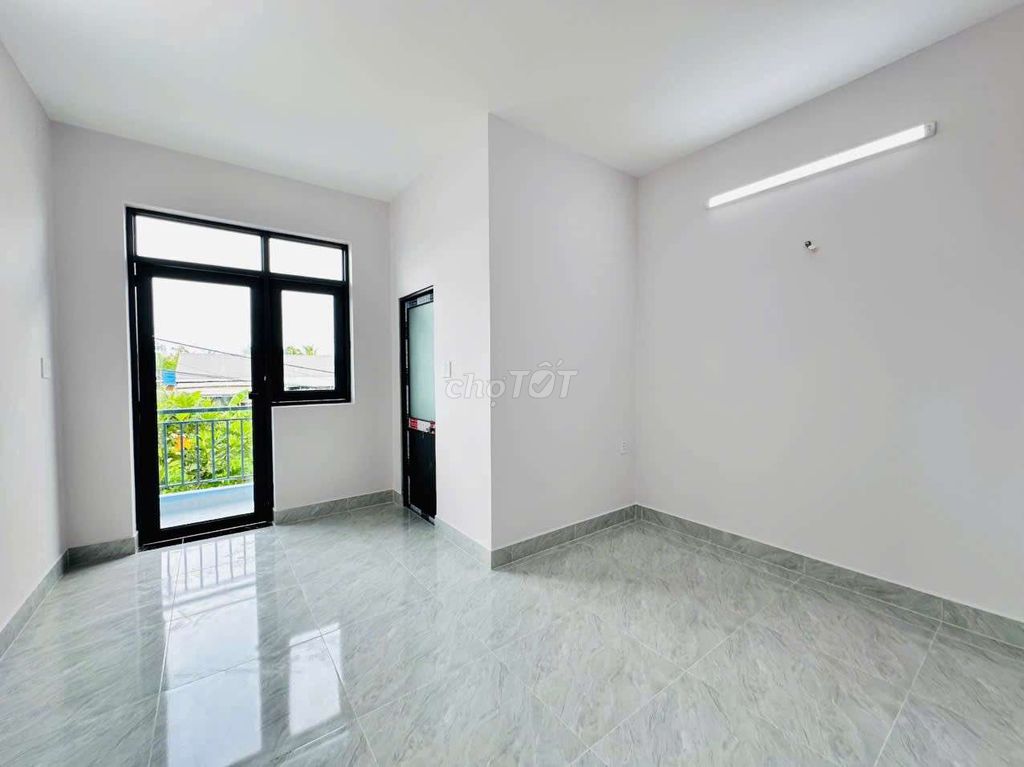 Nhà mới xây, 2 lầu,4pn, giá 4,5 tỷ. Mua bán nhà ở tại Quận 12 Tp Hồ Chí Minh được đăng bởi Thảo hình 5