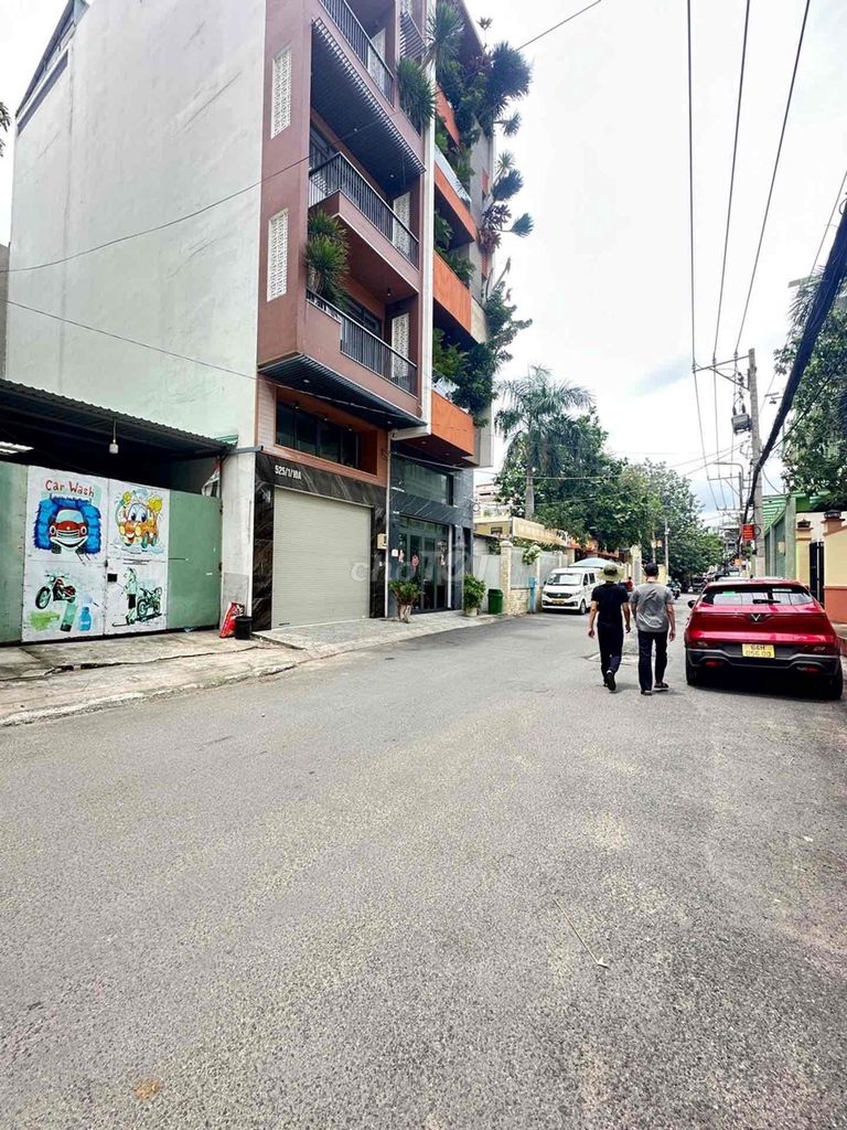 Широкий переулок рядом с авто, 24м², 2 этажа, Quang Trung, отдельный розовый сертификат