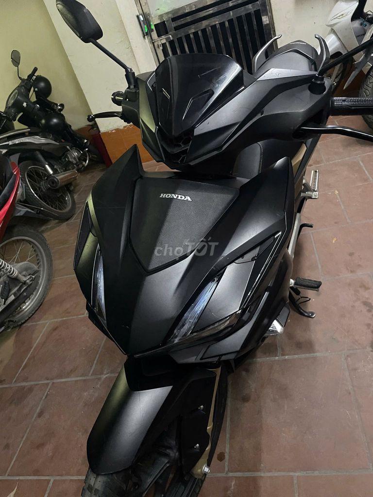 Смарт-ключ Honda Winner X ABS, черное золото, 12 000 км