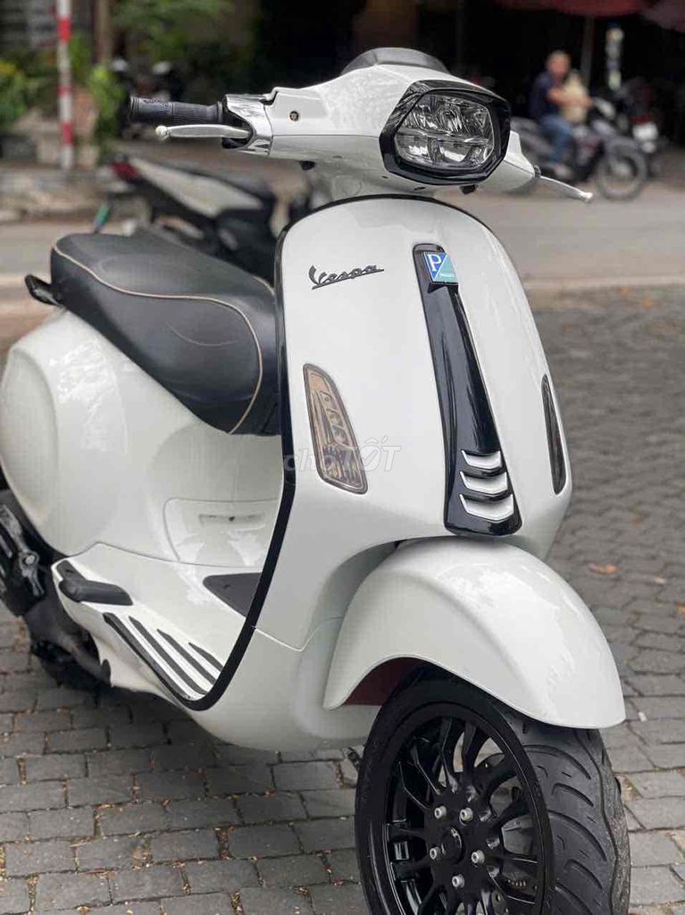 Vespa trắng 2020 phanh abs. Mua bán Xe máy tại Quận Thanh Khê Đà Nẵng được đăng bởi Long hình 4