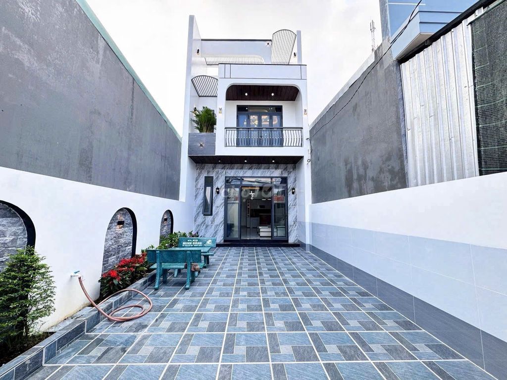NHÀ PHỐ RIÊNG LẺ 3 TẦNG SỔ RIÊNG HOÀN CÔNG 1,2 TỶ TTTT ĐỨC HÒA