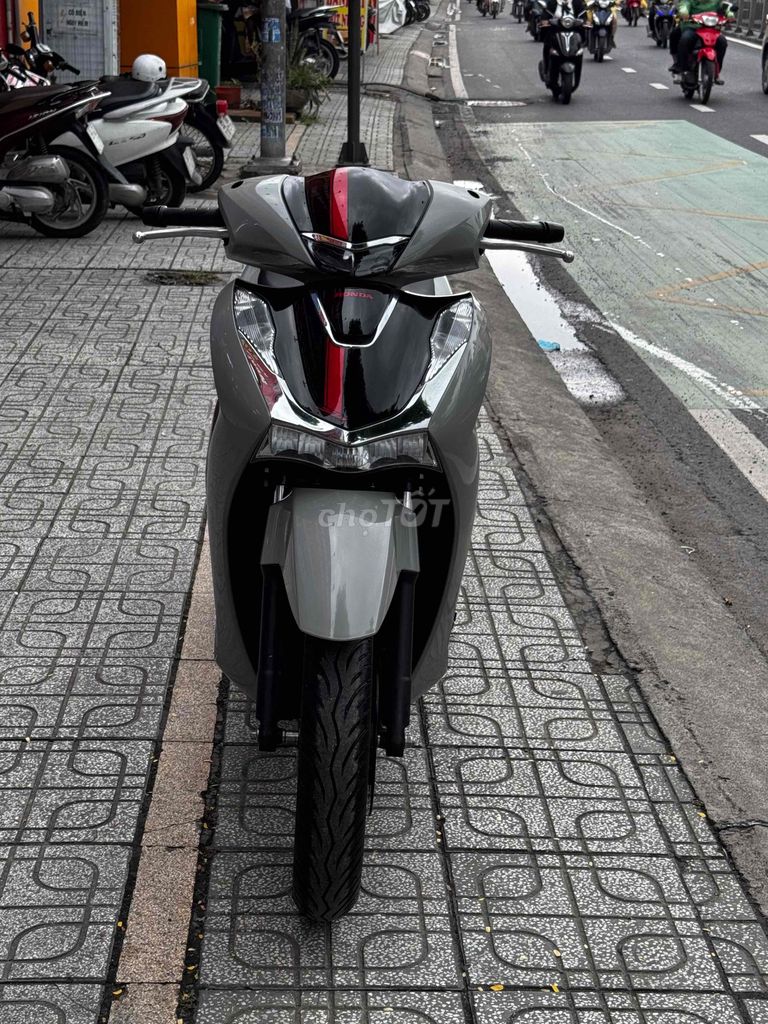 Honda SH 160i ABS 2023 Серо-черный black