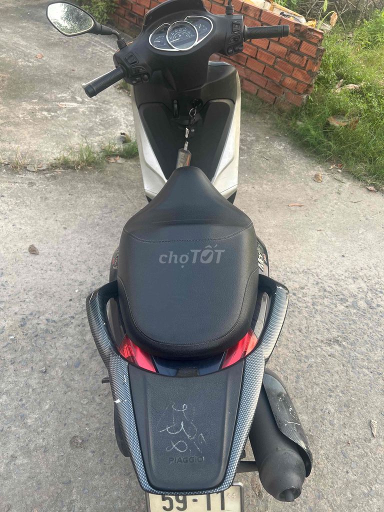 KHÔNG CÒN DÙNG NÊN BÁN. Mua bán Xe máy tại Thành phố Thủ Đức Tp Hồ Chí Minh được đăng bởi Linh hình 4