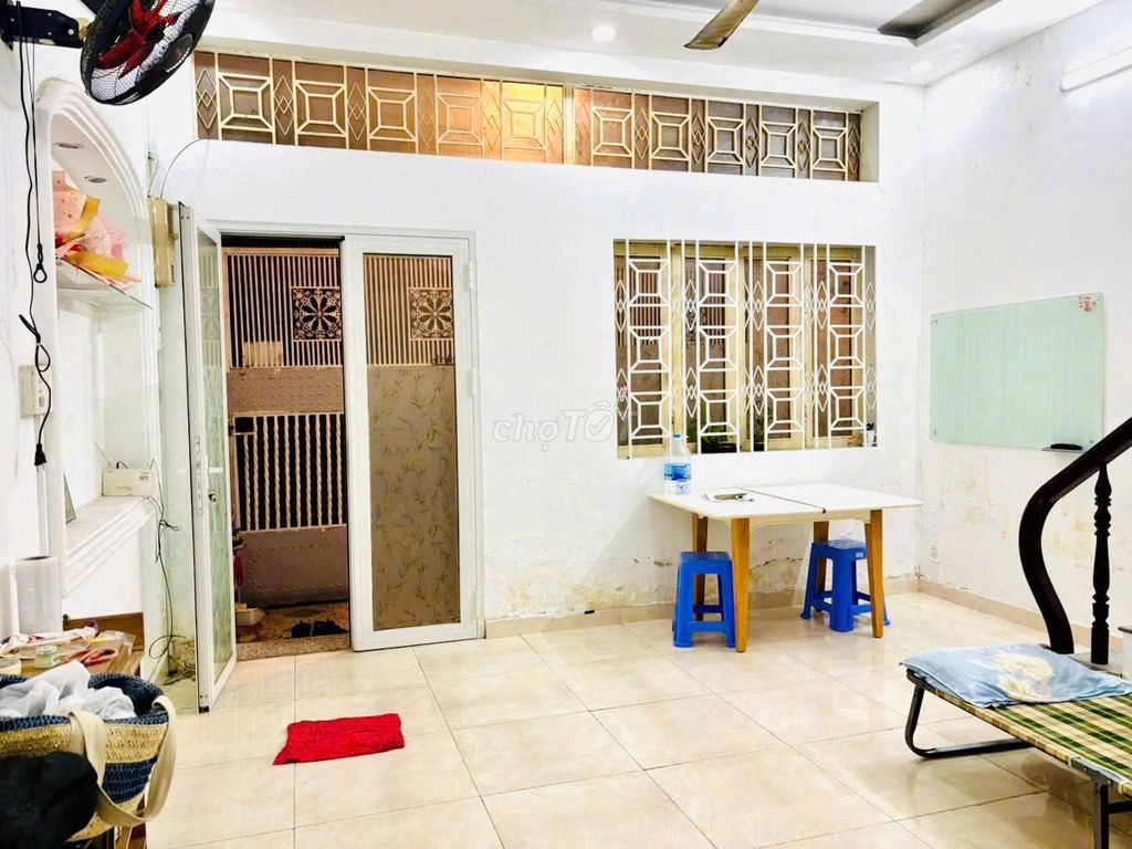 Gấp bán "6.5 Tỷ giảm về 5.8 Tỷ" - Bán nhà 2 tầng 50m2 ngay BV Gia Định