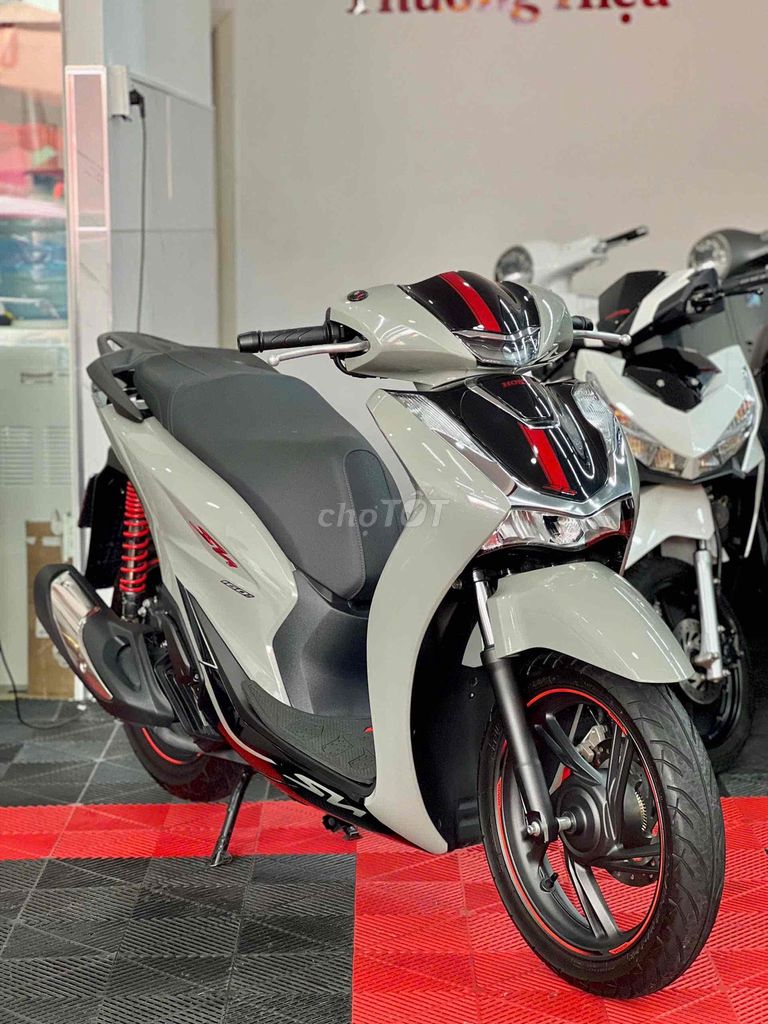 💥SH160i ABS đời 2023 BSTP chính chủ xe lướt💥