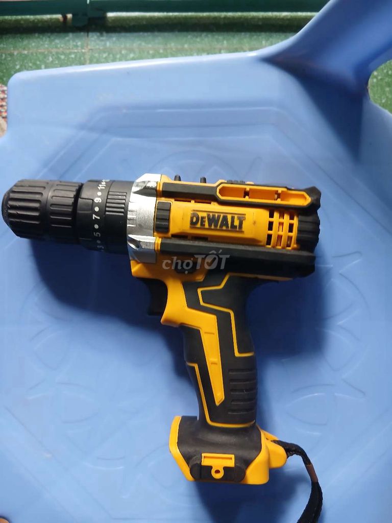 Máy khoan pin DEWALT 36V. Mua bán Đồ chuyên dụng, Giống nuôi trồng tại Huyện Tam Nông Đồng Tháp được đăng bởi Quy Le hình 1