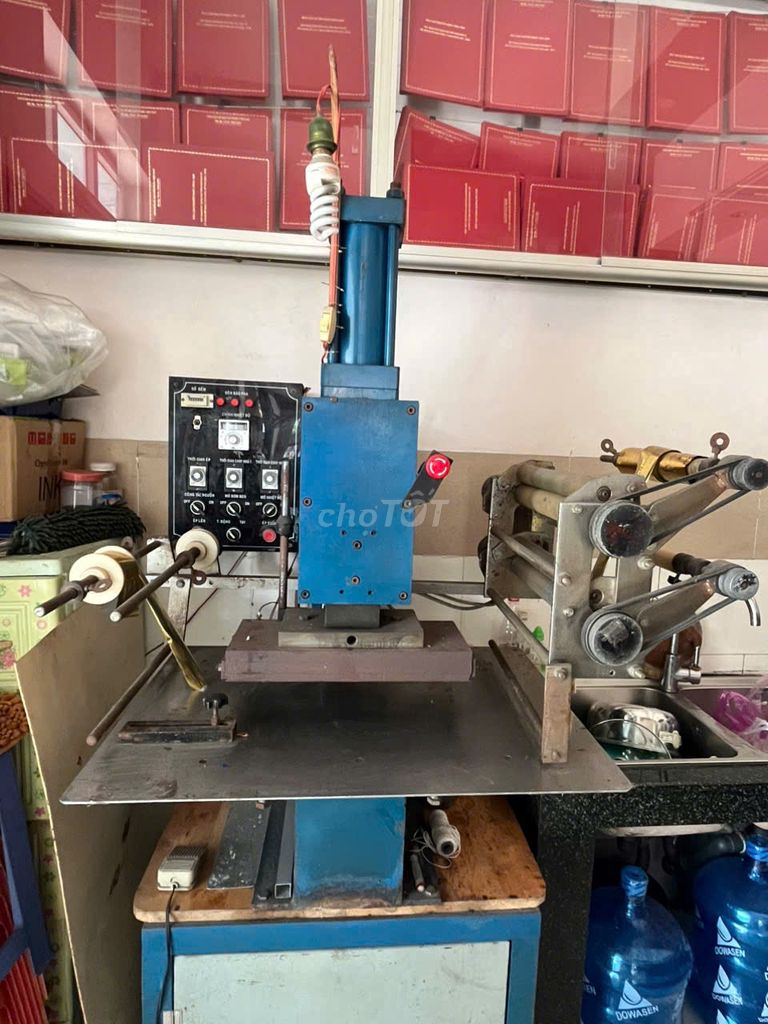 Máy ép kim thủy lực đang hoạt động tốt. Mua bán Đồ chuyên dụng, Giống nuôi trồng tại Thành phố Cao Lãnh Đồng Tháp được đăng bởi Lê Minh Tấn hình 1