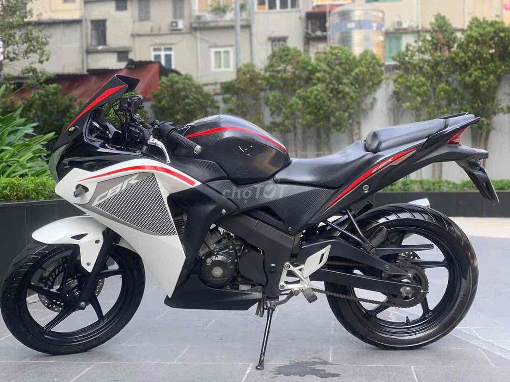 Honda Cbr 150i 2013 thái xe đẹp. Mua bán Xe máy tại Quận Cầu Giấy Hà Nội được đăng bởi Anh Khoa hình 3