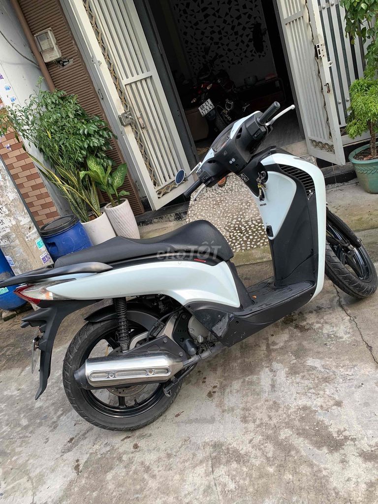 Cần bán SH ý 150i ba cục biển số tp ( xe nhà ). Mua bán Xe máy tại Quận Bình Tân Tp Hồ Chí Minh được đăng bởi Lộc Trần hình 3