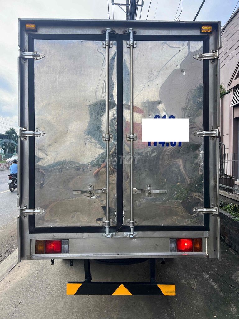 isuzu Qkr55H 1,9T thùng kín, thùng 4,4M xe 1chủ. Mua bán Xe tải, xe ben tại Thành phố Thuận An Bình Dương được đăng bởi Ngọc Hà hình 7