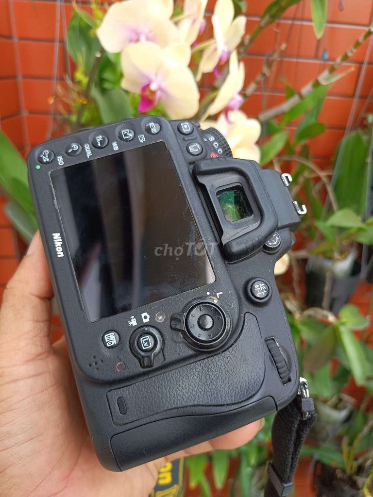 Máy ảnh Nikon D610 DSLR Đen 24-120mm f/4. Mua bán Máy ảnh, Máy quay tại Thành phố Long Xuyên An Giang được đăng bởi Lý Phước Hảo hình 1