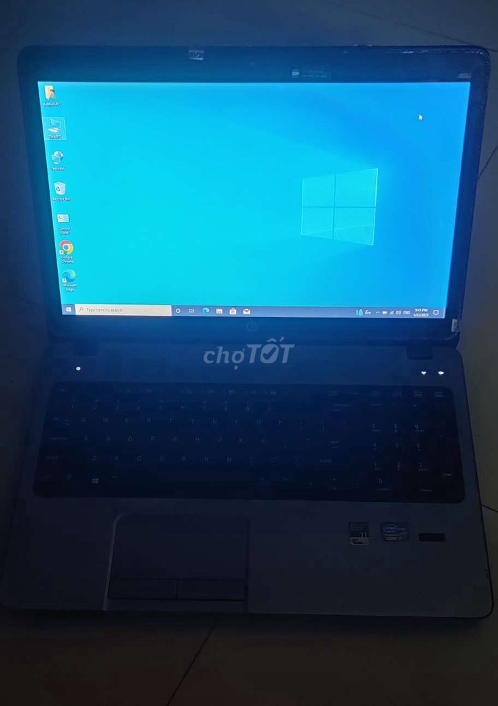 Laptop HP i5 8g ram card amd 2gb