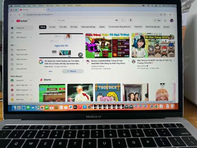 Cần bán Macbook Air 2019 bản 13 inch. Mua bán Laptop tại Quận Hai Bà Trưng Hà Nội được đăng bởi Dũng cơ bắp