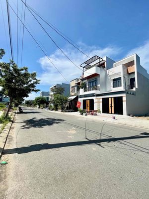 Bán đất Phạm Đình Bân, Đông Bắc, sạch đẹp giá Rẻ. Mua bán đất tại Quận Ngũ Hành Sơn Đà Nẵng được đăng bởi Nguyễn Trần Phương Thảo