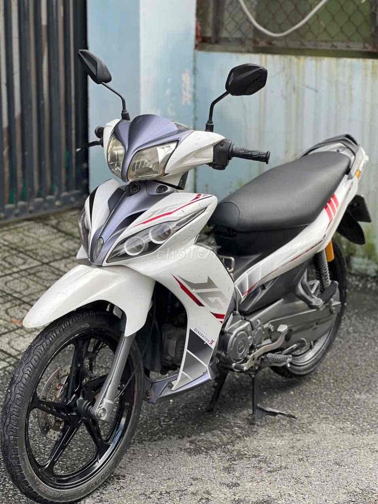 Yamaha Gravita Trắng, máy siêu êm