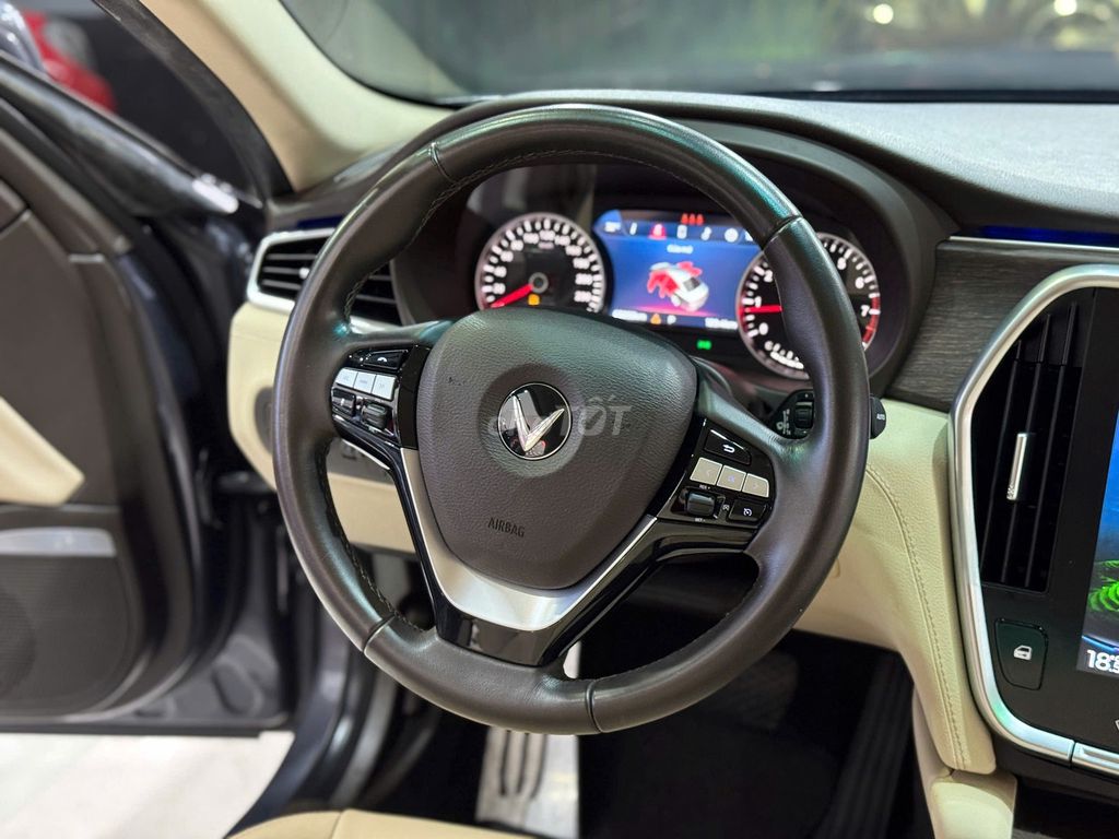 VinFast Lux A Premium 2.0 AT 2020. Mua bán Ô tô tại Quận Thanh Xuân Hà Nội được đăng bởi Nguyễn Tuấn Hoàng hình 13