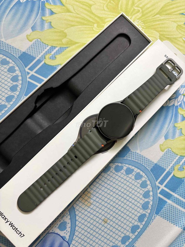 Đồng hồ Samsung Watch 7 LTE 40mm còn bảo hành. Mua bán Thiết bị đeo thông minh tại Quận Ba Đình Hà Nội được đăng bởi Su Mox hình 1
