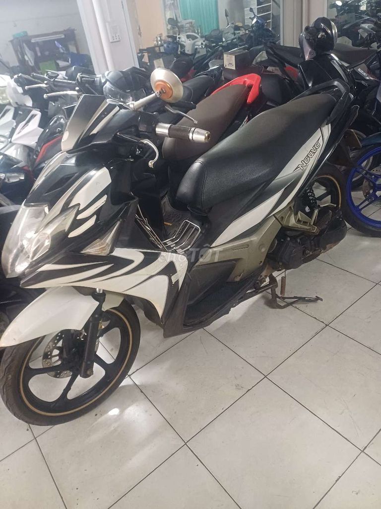 Yamaha Nouvo màu Trắng đen. Mua bán Xe máy tại Huyện Di Linh Lâm Đồng được đăng bởi xe  khánh ngọc và uy vũ hình 3