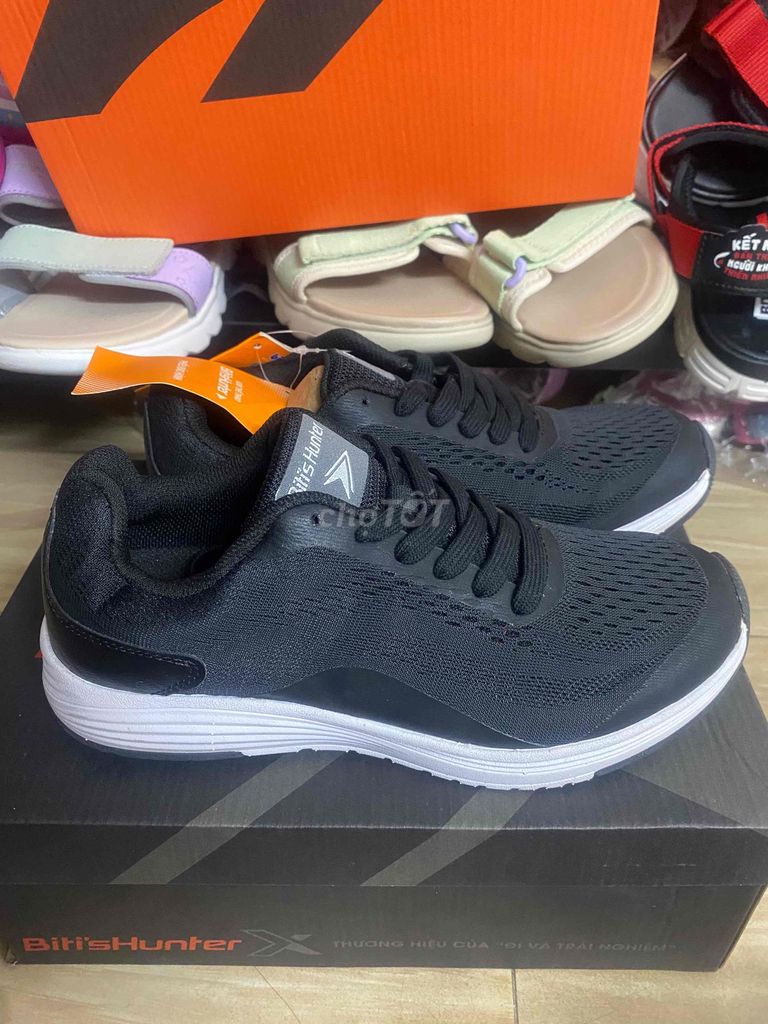 Giày thể thao Bitis Hunter Nữ Đen Size 36. Mua bán Giày dép tại Quận Bình Tân Tp Hồ Chí Minh được đăng bởi Man Dang Bitis hình 1