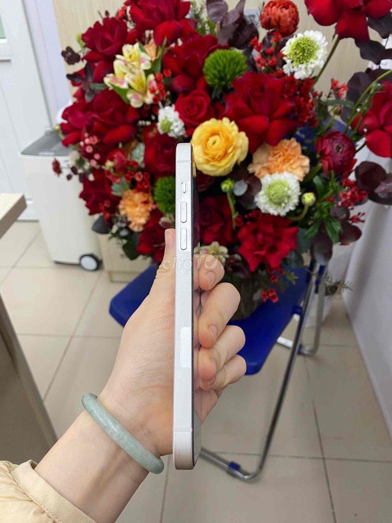 Bán Iphone 14 Plus nữ dùng, 128gb, màu trắng, zin