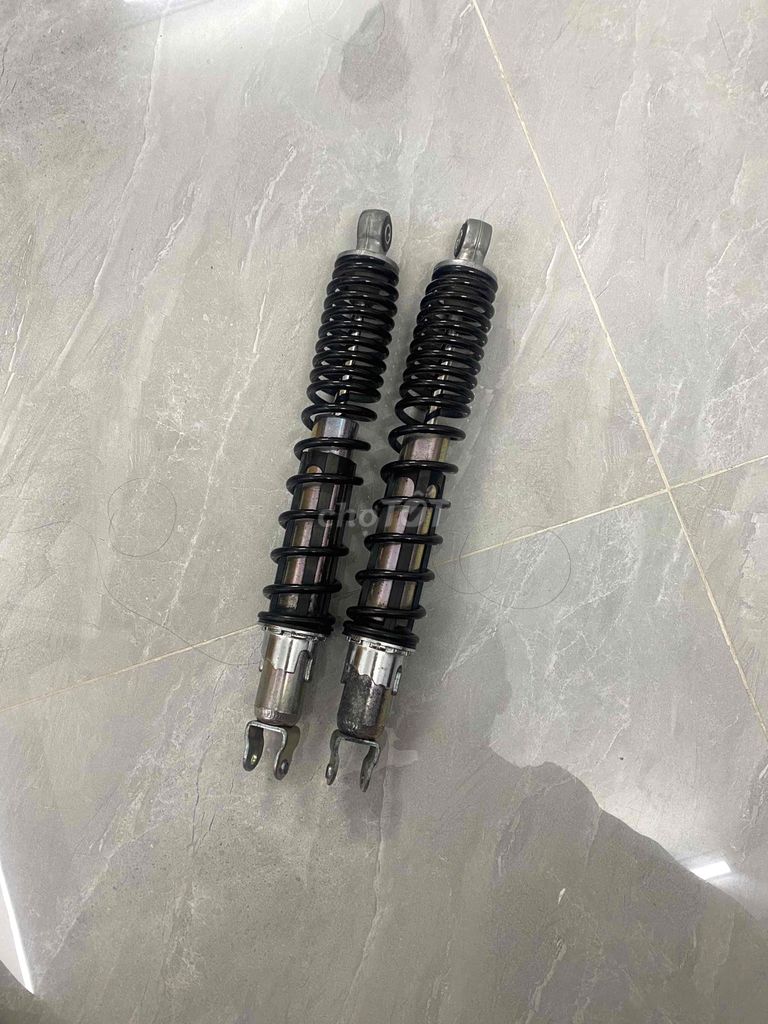 Phuộc xe máy SH Đen Kim loại Đã sử dụng. Mua bán Phụ tùng xe tại Quận Phú Nhuận Tp Hồ Chí Minh được đăng bởi Dan hình 4