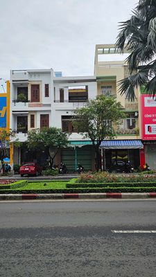 Chính chủ bán nhà mặt tiền Hùng Vương, Tp Tuy Hòa Phú Yên. Mua bán nhà ở tại Thành phố Tuy Hòa Phú Yên được đăng bởi dungmai