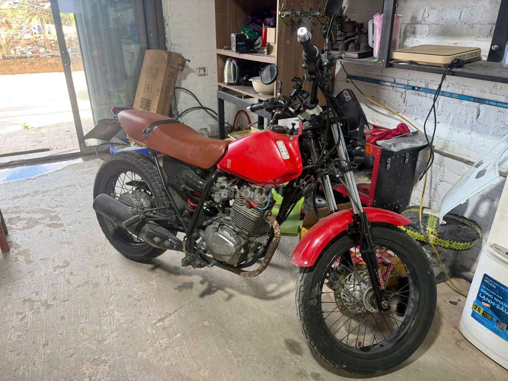 Honda FTR223 красная, мех. коробка