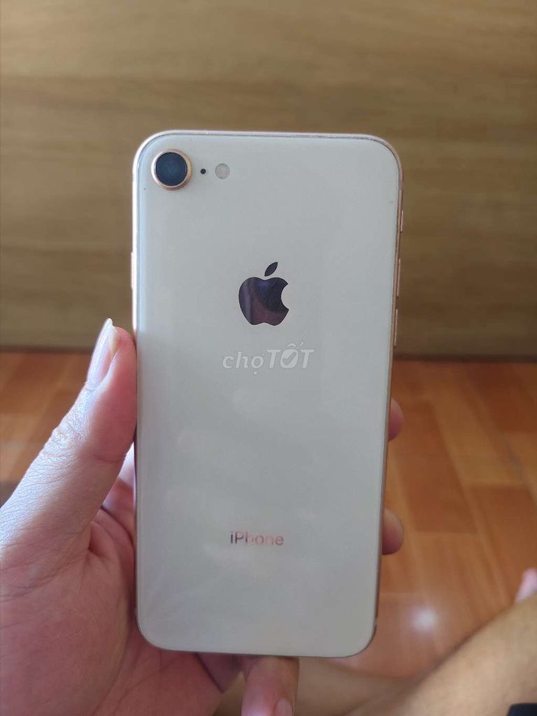 Apple iPhone 8 64GB Vàng Đồng Like New. Mua bán Điện thoại tại Quận Cẩm Lệ Đà Nẵng được đăng bởi Nguyễn Đức Ngà hình 1