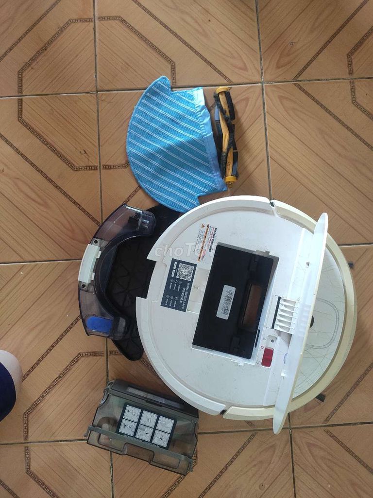 Robot hút bụi Ecovacs Deebot Trắng. Mua bán Thiết bị vệ sinh, nhà tắm tại Huyện Bình Chánh Tp Hồ Chí Minh được đăng bởi A To hình 1