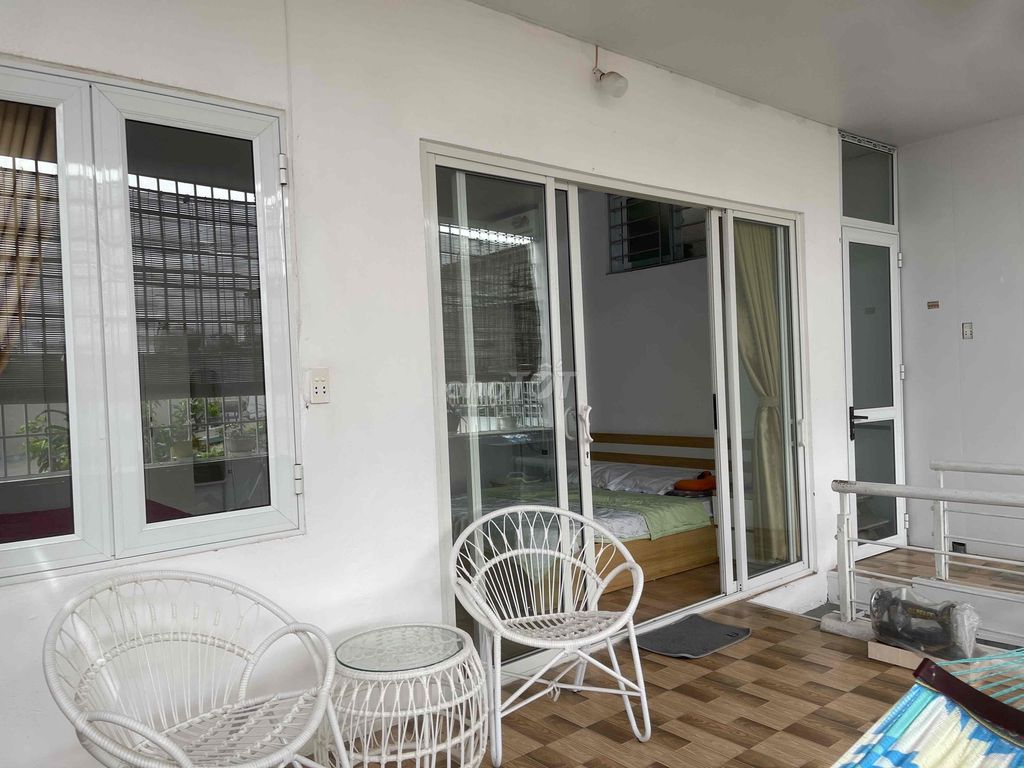 tầng 2 ở ngõ 76 An Dương - ngách 32/43 dt sd 65m2