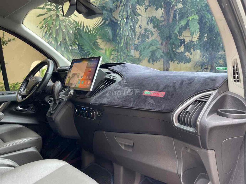 Tourneo Titanium 2019 - 52600km. Mua bán Ô tô tại Quận 3 Tp Hồ Chí Minh được đăng bởi Lương Hoàng Long hình 6