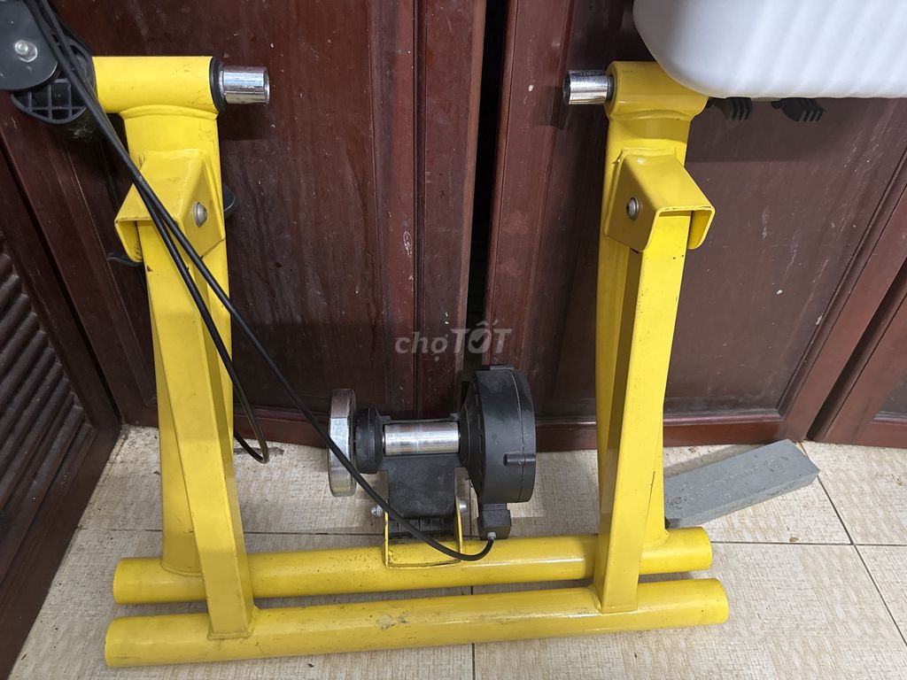 Thanh lý bike trainer- khung tập xe đạp. Mua bán Xe đạp tại Quận 11 Tp Hồ Chí Minh được đăng bởi Phan Thị Như Ý hình 1