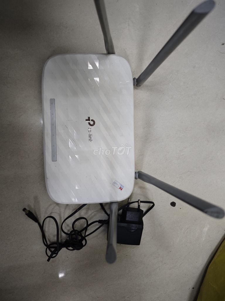 Wifi TP link C50 AC1200 4 anten đang sử dụng tốt