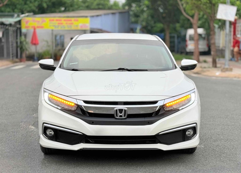 Honda Civic 2021 Gen 10 1.8G белый оригинал хорошая цена