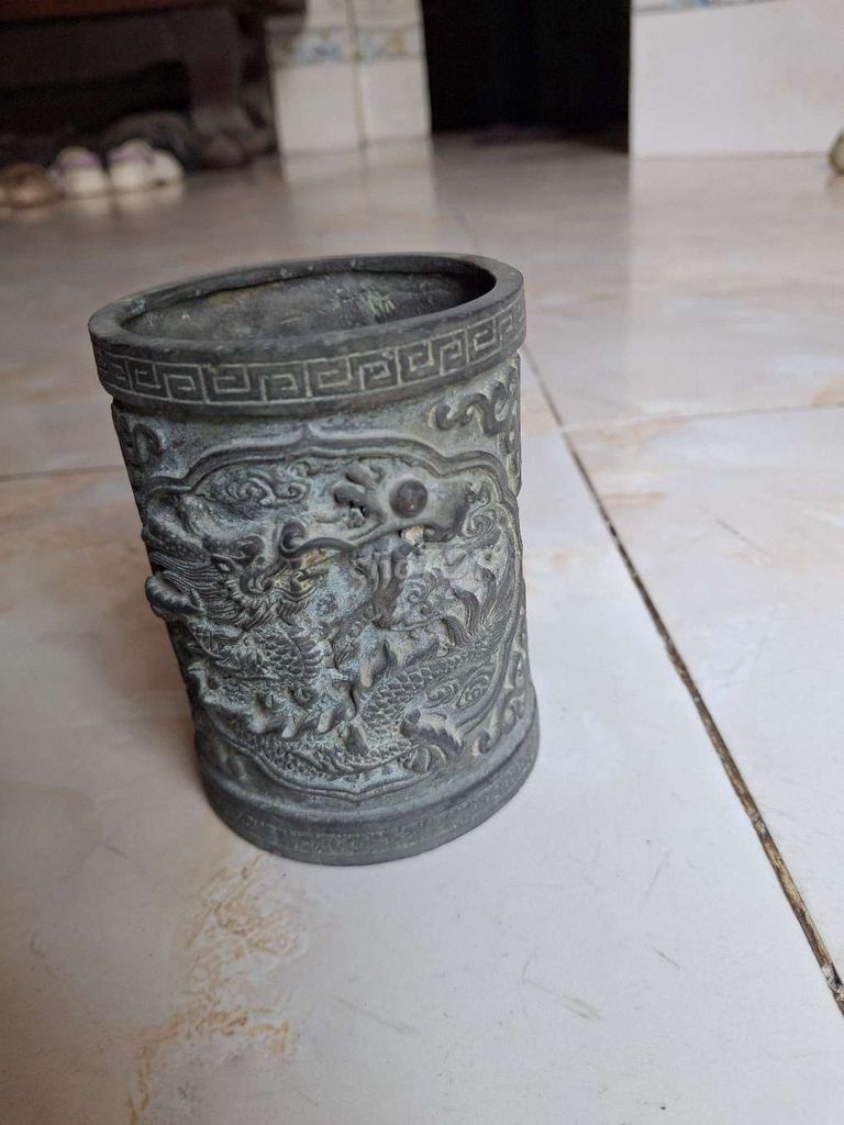 Ống đựng bút Đồng hình rồng. Mua bán Đồ sưu tầm, đồ cổ tại Huyện Bình Chánh Tp Hồ Chí Minh được đăng bởi nguyễn trịnh ngân ngọc hình 1