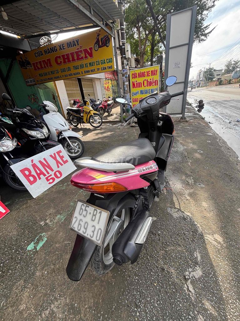 Click play. Mua bán Xe máy tại Quận Bình Thuỷ Cần Thơ được đăng bởi Kim Chiến hình 4