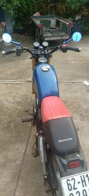 Cần bán gấp. Mua bán Xe máy tại Huyện Bến Lức Long An được đăng bởi tuấn 