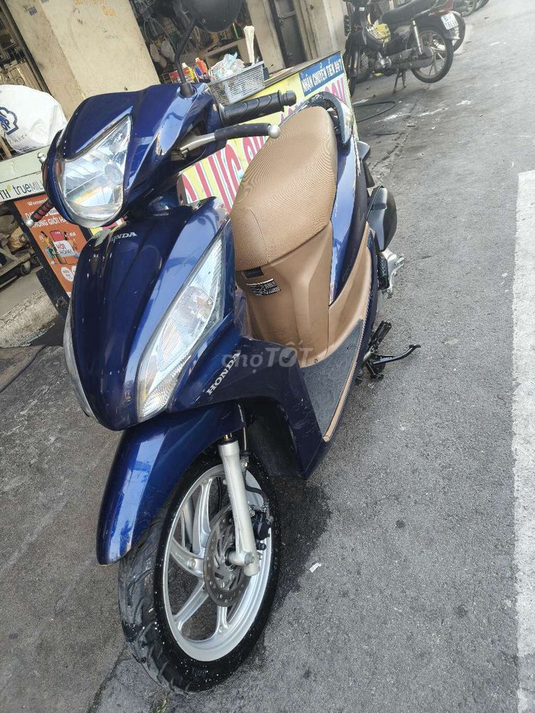 Xe vision 2013. Mua bán Xe máy tại Quận 11 Tp Hồ Chí Minh được đăng bởi Cửa Hàng Bảo Trâm hình 1