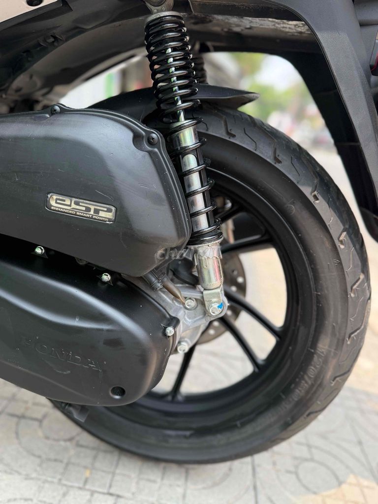 Хонда SH 150 белая 150 куб. см