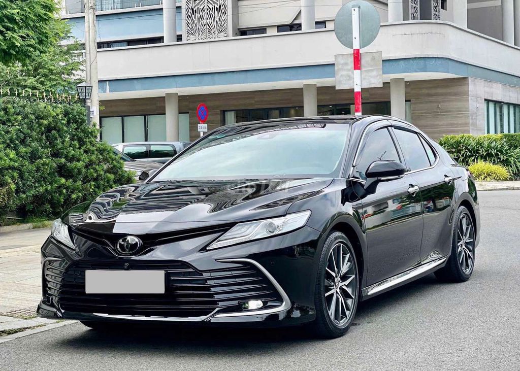 Toyota Camry 2021 2.5Q Đen 38000 km. Mua bán Ô tô tại Thành phố Thủ Đức Tp Hồ Chí Minh được đăng bởi Ms Hiệp  hình 2
