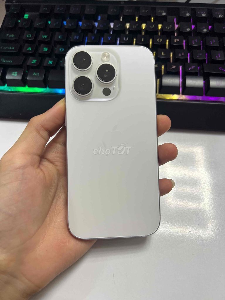 Apple iPhone 16 Pro 512GB Trắng Đã sử dụng. Mua bán Điện thoại tại Quận Tân Phú Tp Hồ Chí Minh được đăng bởi hovietbao hình 1