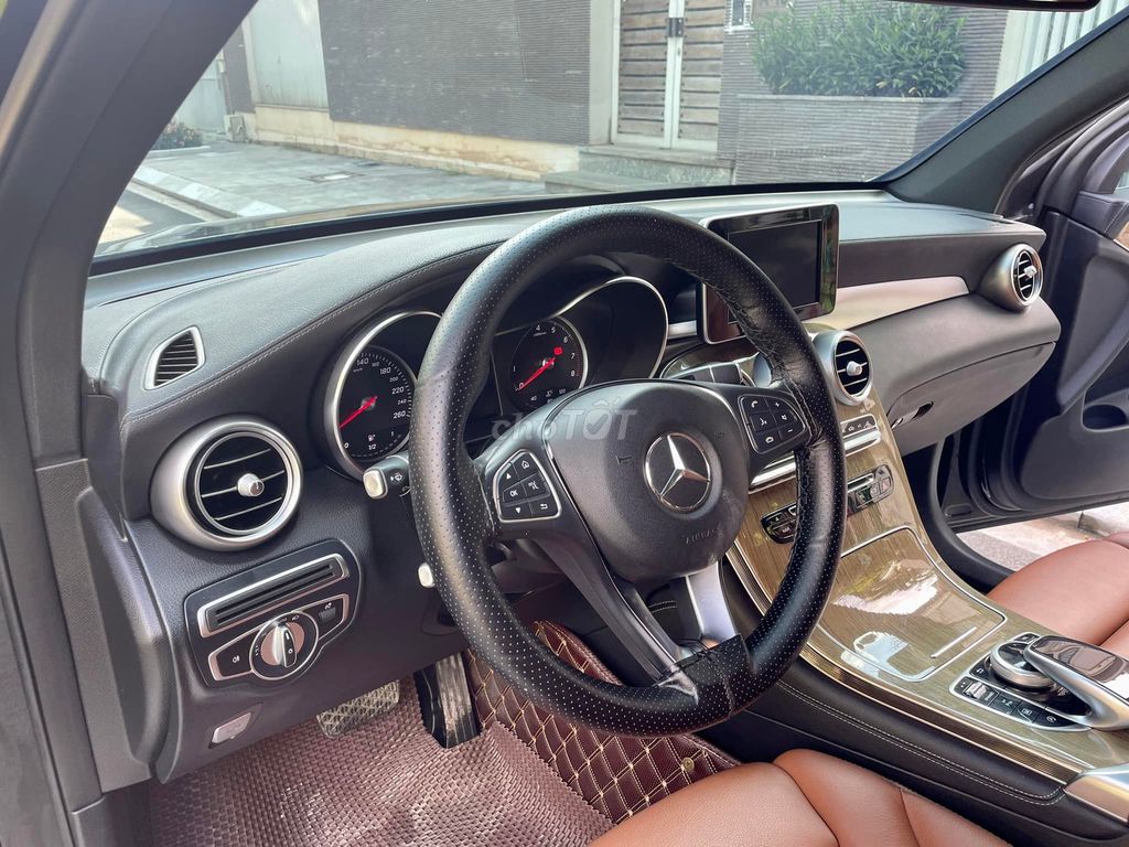 Mercedes Benz GLC 2018 250 4MATIC - 53,000 Miles.. Mua bán Ô tô tại Thành phố Thủ Đức Tp Hồ Chí Minh được đăng bởi Đức Tứ Bánh hình 17