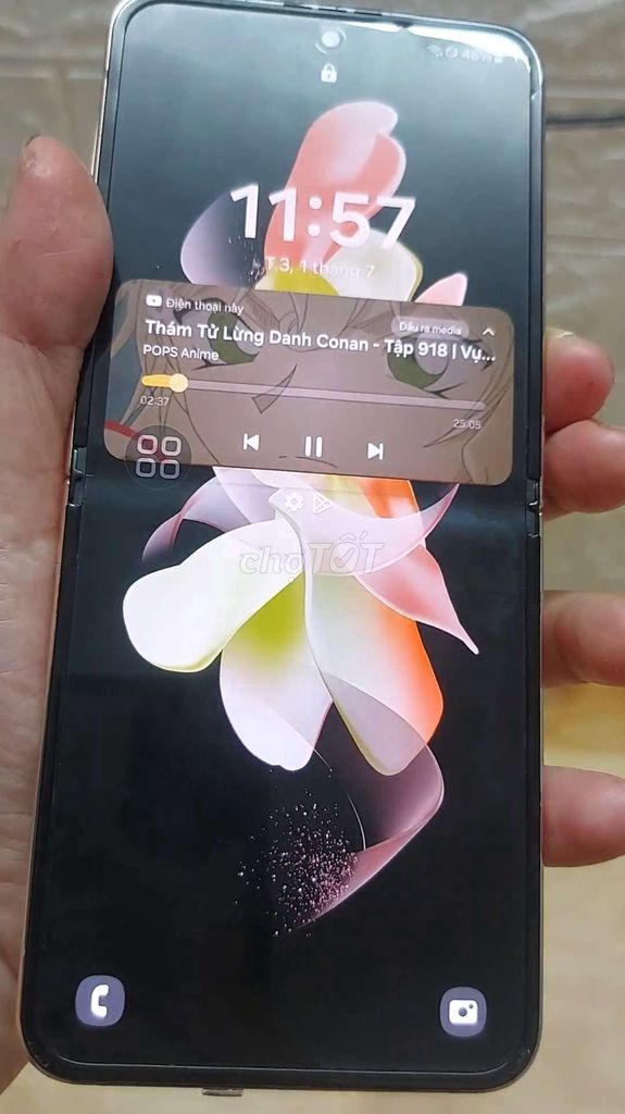 Zflip 4 Giá xác liệt trên dưới trắng vân tay ok