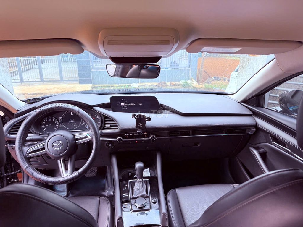 Mazda 3 2022 Luxury Đen 3 vạn. Mua bán Ô tô tại Thành phố Buôn Ma Thuột Đắk Lắk được đăng bởi Trọng Anh hình 4