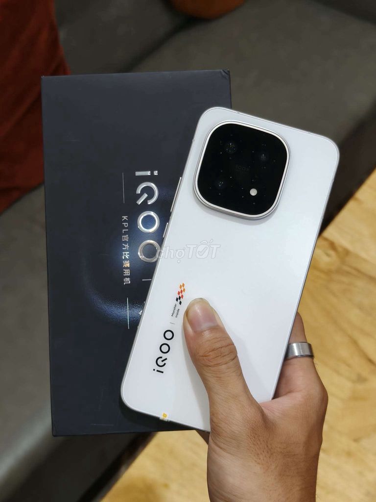 iQOO 15 256GB Trắng. Mua bán Điện thoại tại Quận 7 Tp Hồ Chí Minh được đăng bởi Thành Lưu hình 1