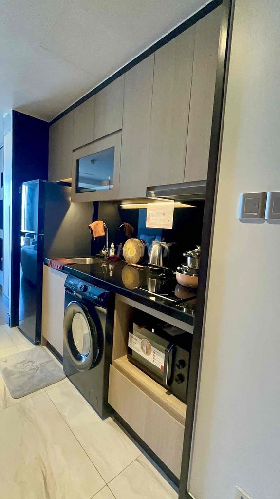 Luxury studio with ocean and Sơn Trà mountain views — photo 11